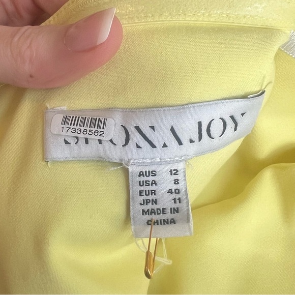 SHONA JOY size 8 This elegant yellow strapless dress ($390 retail) - Picture 3 of 10
